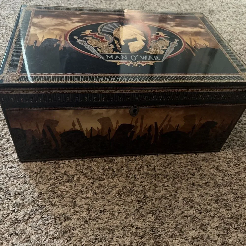Man O War Large Humidor Spartan Battle Scene Laqured Wood Finish 100 Capacity